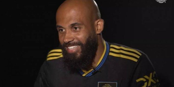 姆伯莫：在曼联的开局很艰难，因为这里是豪门所以我有很多期待