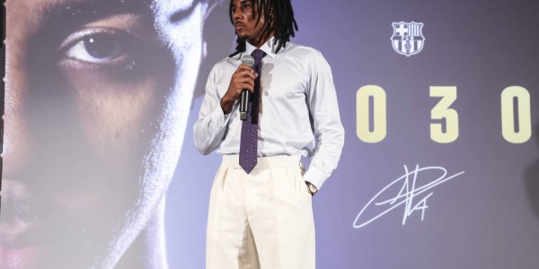 巴萨中场危机！加维与德容双双缺阵，瓦伦西亚战役悬了？