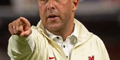 斯洛特未来走向：利物浦计划展开“关键会谈”，留住主帅以防其转投欧冠对手